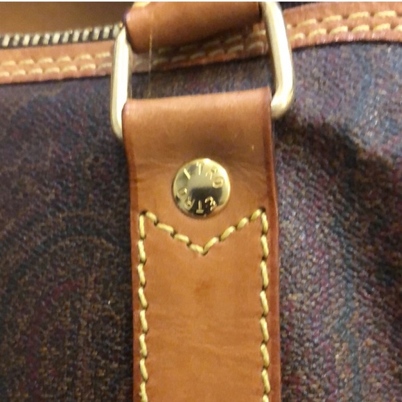 ETRO Milano Red Paisley Boston Weekend Bag With Carry Strap 50 cm - Picture 14 of 15